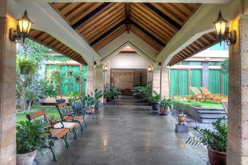 Maharani pensión Yogyakarta Exterior foto